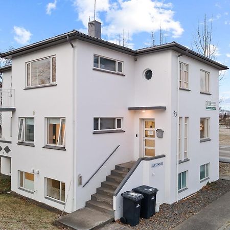 Acco Guesthouse アークレイリ エクステリア 写真