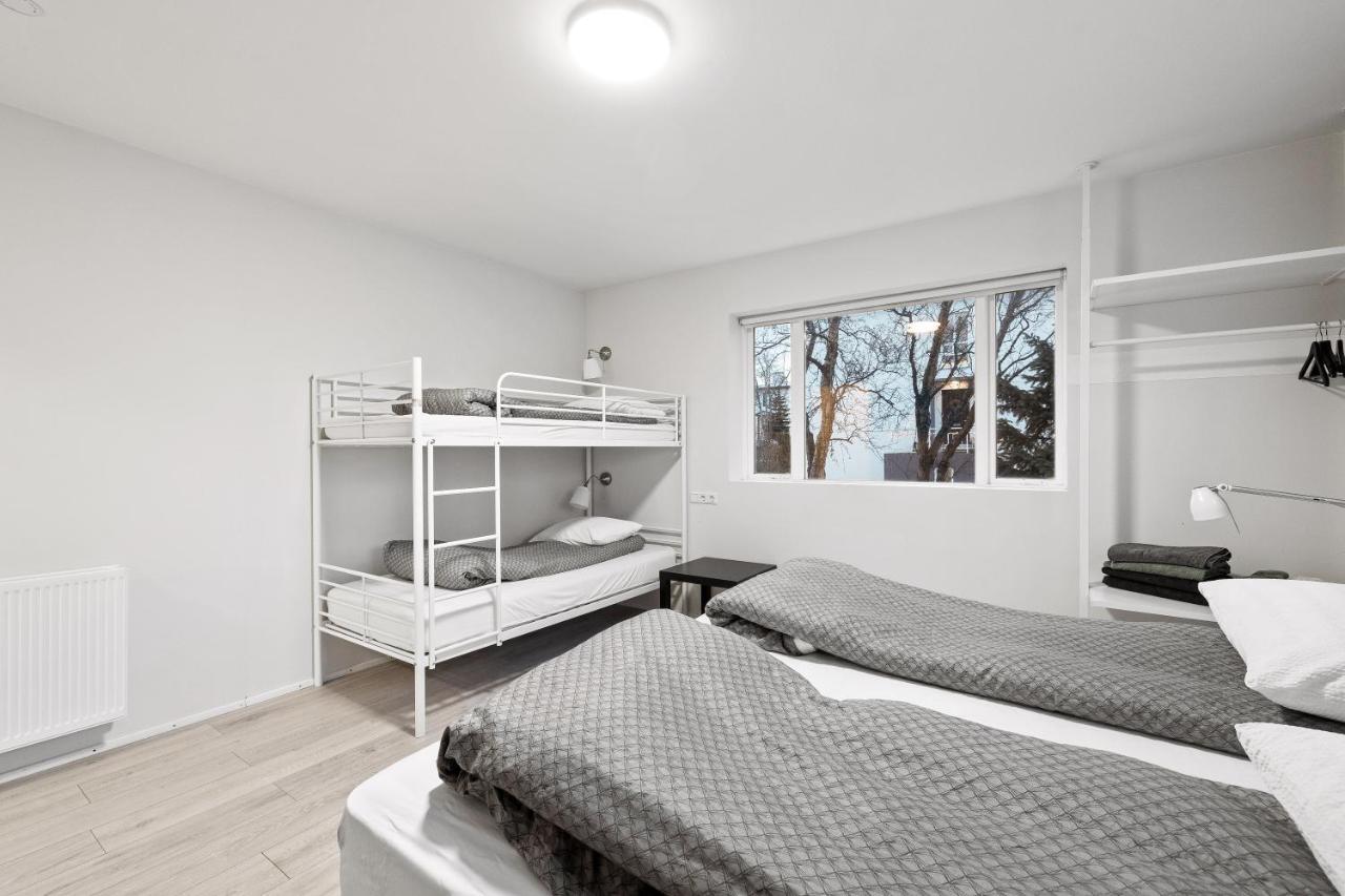 Acco Guesthouse アークレイリ エクステリア 写真