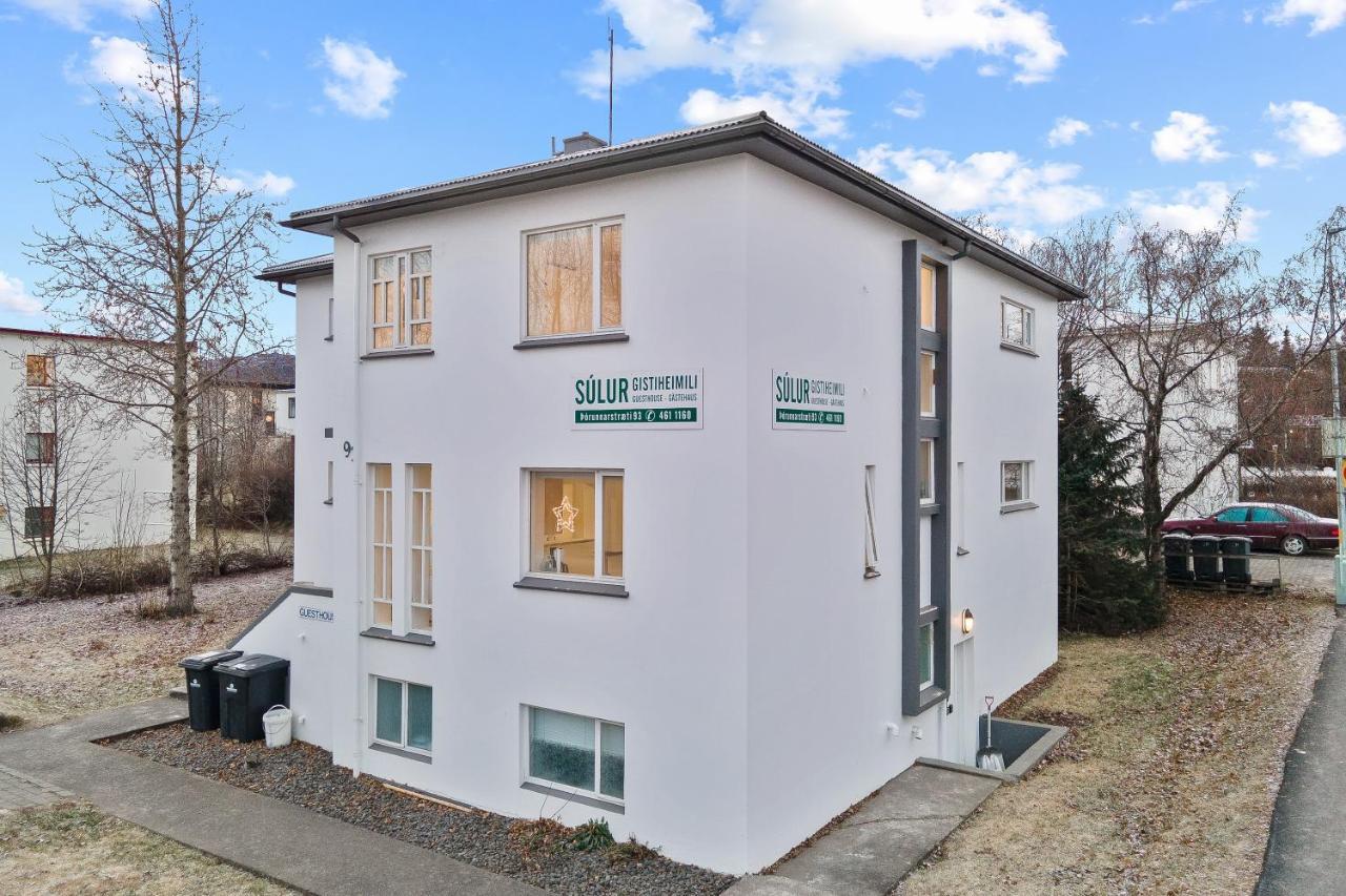 Acco Guesthouse アークレイリ エクステリア 写真